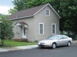 135 Patterson St., White Sulphur Springs, WV